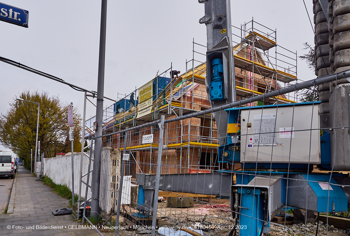 12.04.2023 - Baustelle Niederalmstraße 16 in Neuperlach